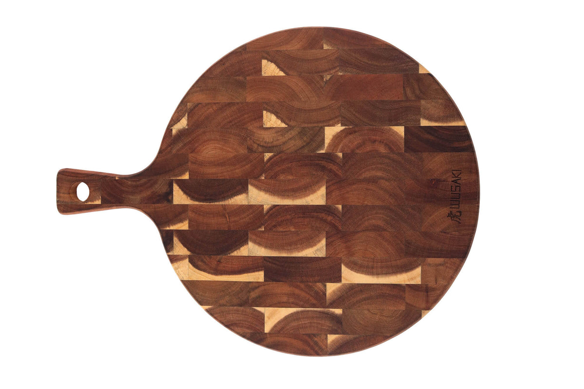 Planche à découper ronde avec poignée 42,5x32cm en acacia damier