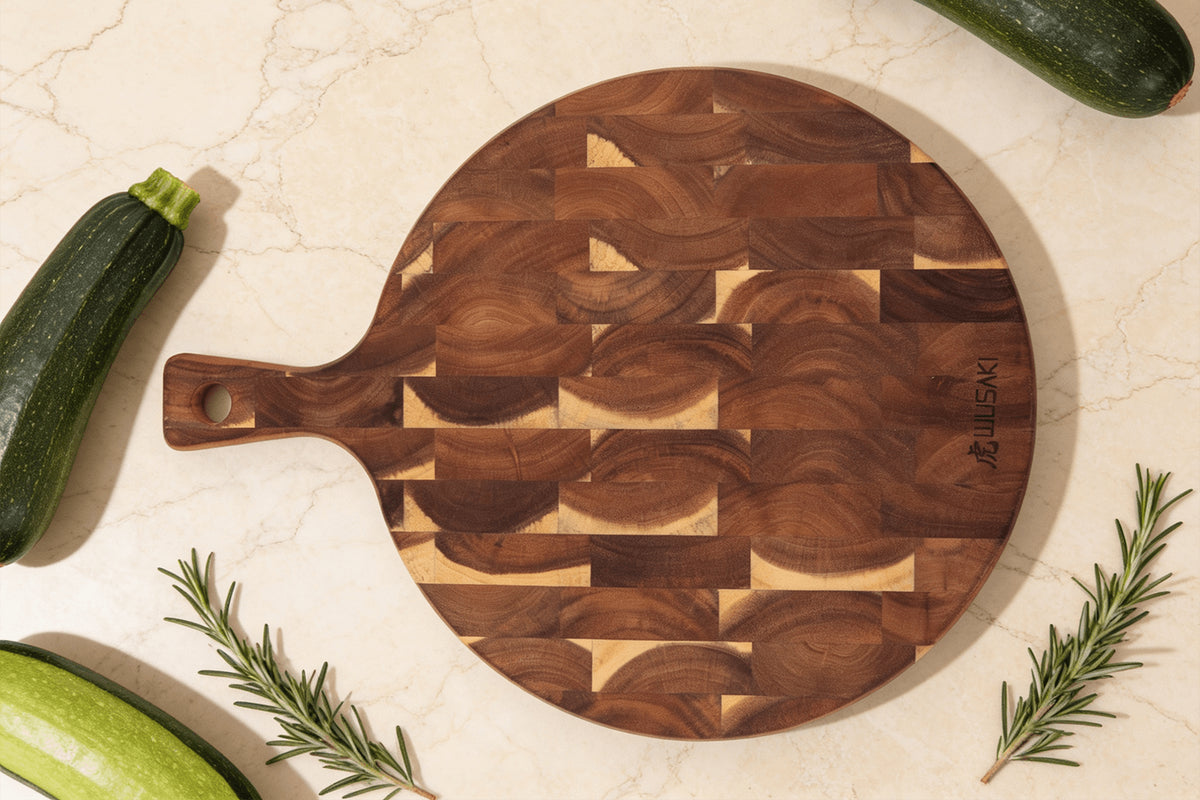 Round Cutting Board with Handle 42.5x32cm Acacia Checkerboard