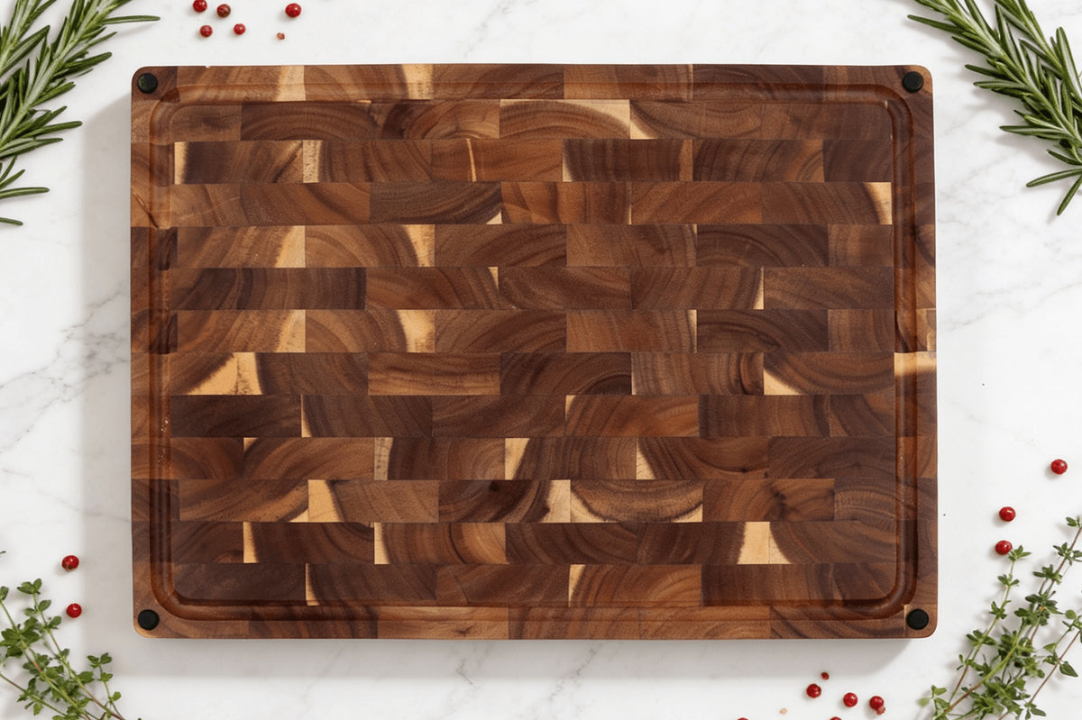 Billot de cuisine réversible avec 8 patins 48x35cm en acacia damier