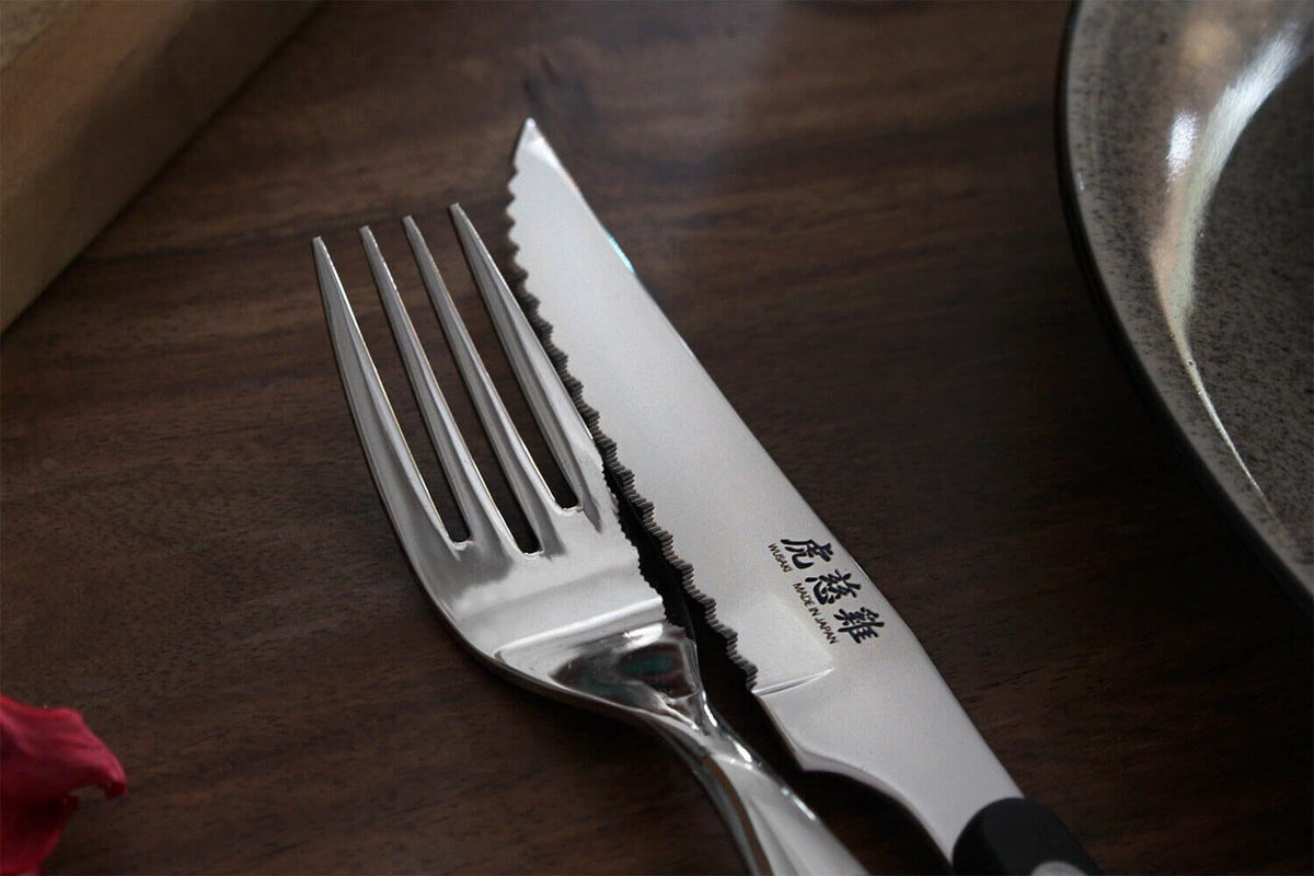 Wusaki Japan 4-Piece Cutlery Set - 2 Steak Knives + 2 Forks