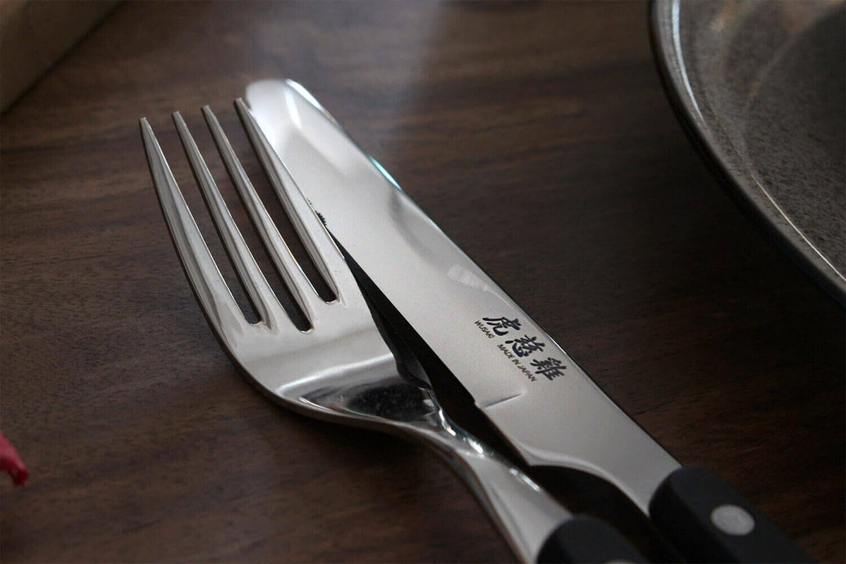 Wusaki Japan 4-Piece Cutlery Set - 2 Round-Tip Steak Knives + 2 Forks