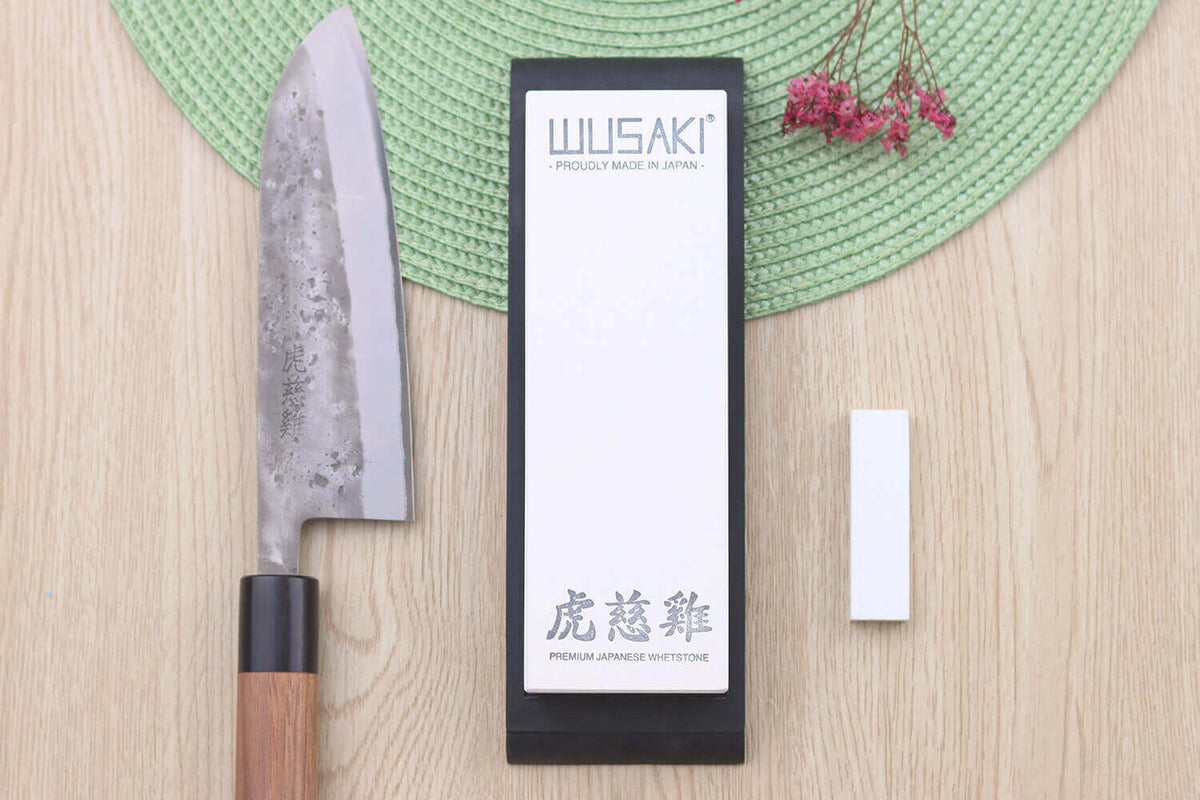 Pierre à aiguiser japonaise Wusaki Suehiro double grain 240/1000 + socle