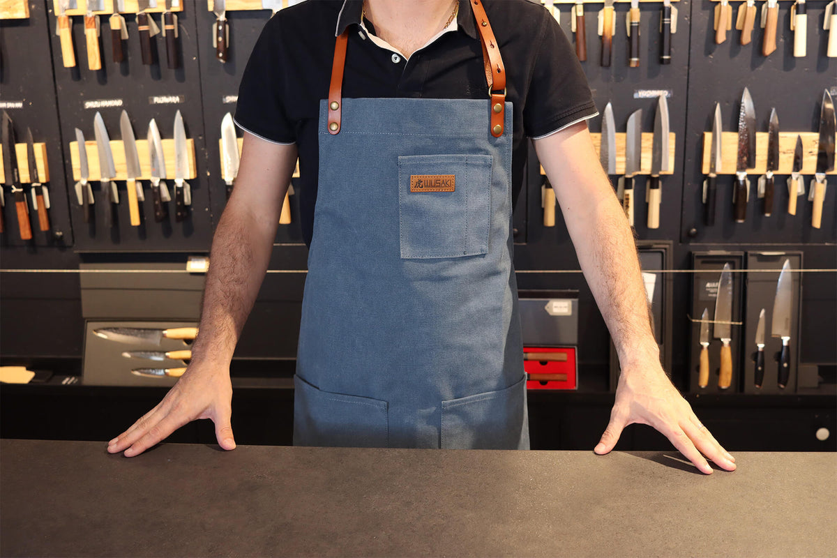Tablier de cuisine Wusaki en toile bleue et cuir